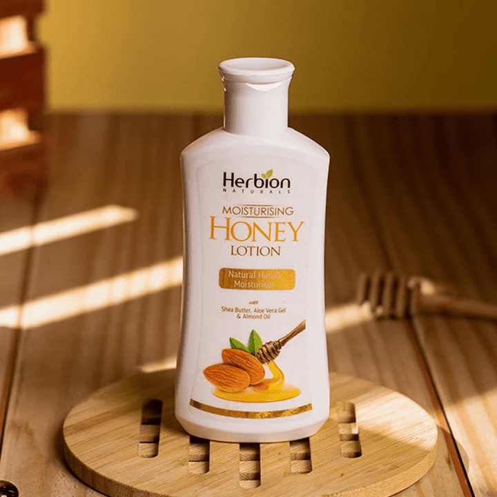 Herbion Moisturizing Honey Lotion 100Ml - Natural Skin Moisturizer Herbion - Luxeery